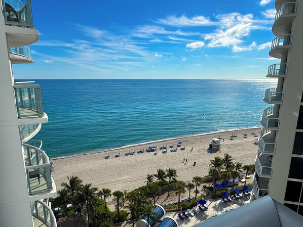 Balcony - Marenas Beach Resort (Sunny Isles Beach)