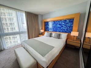 1 bedroom, in-room safe, iron/ironing board, travel crib - Marenas Beach Resort (Sunny Isles Beach)