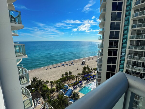 Balcony - Marenas Beach Resort (Sunny Isles Beach)
