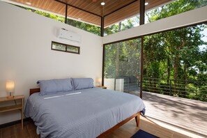 2 bedrooms, free WiFi, bed sheets - Henaway House/Partial Ocean View/Nature/trails ha Waterfalls/near beaches (Savegre)