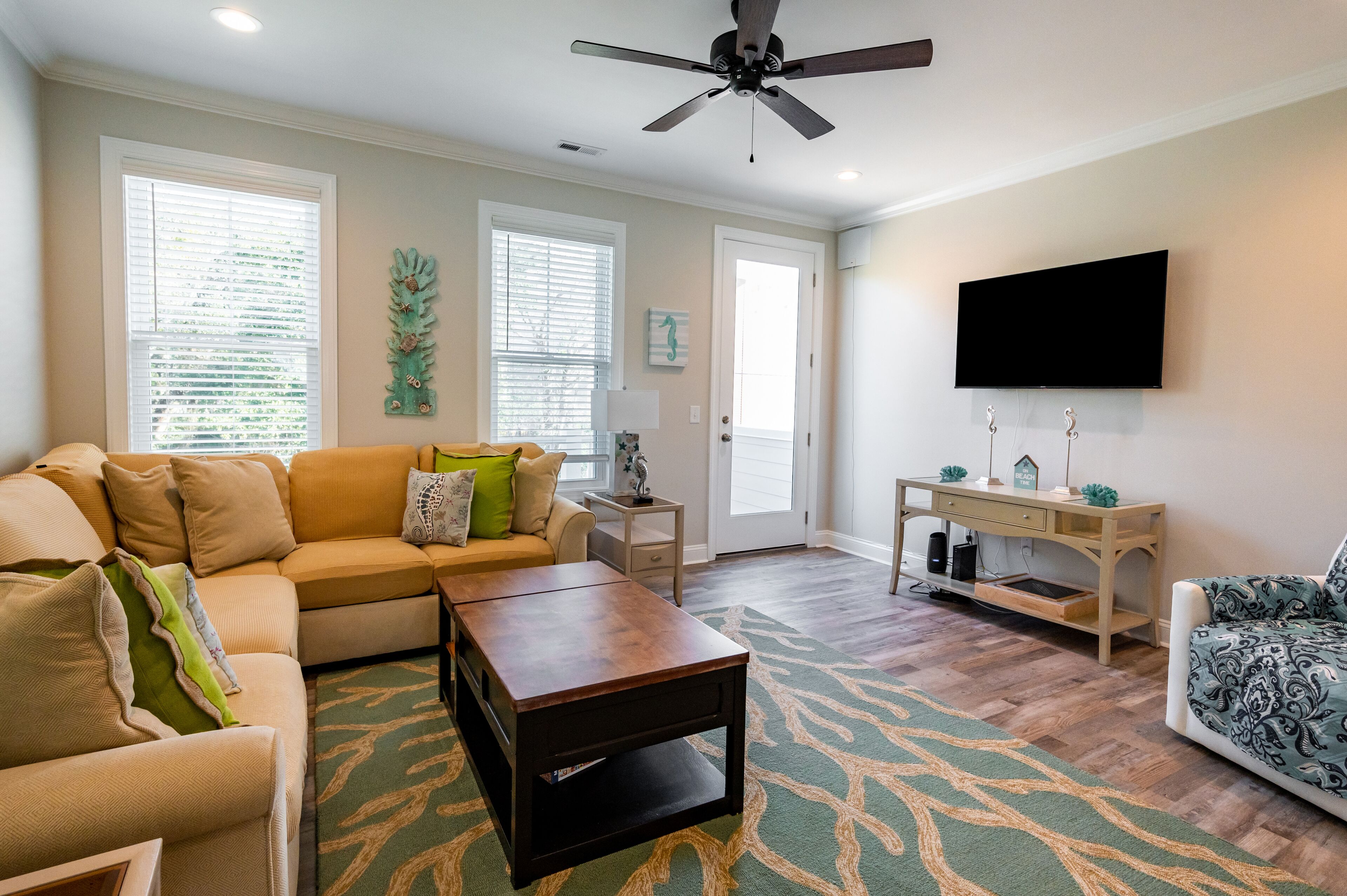 This Beach House Is Perfect For Your Family.  5 Minute Walk To The Beach - Carolina Beach, NC