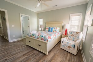 4 bedrooms, iron/ironing board, travel crib, free WiFi