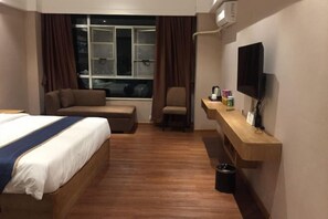   Ảnh chưa phân loại, 3 trong số 31 ảnh, nút