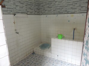 Family House | Bathroom