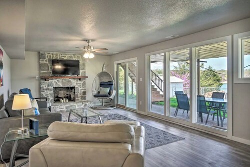 Spectacular Lake Views! Lakefront 3BR 2BA Sleeps 12