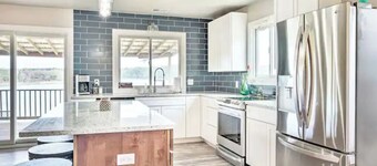 Stunning Lake Views! Lakefront 3BR 2BA Sleeps 12