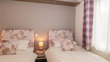 2 bedrooms, individually decorated, individually furnished, free WiFi