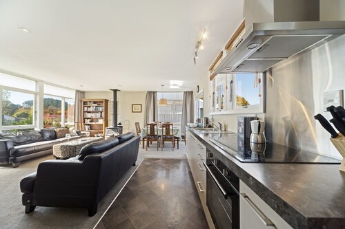 The Orchard House - Turangi Holiday Home