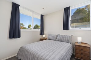 4 dormitorios, tabla de planchar con plancha, wifi