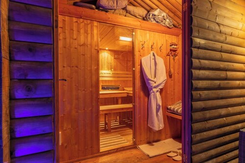 The Spa Cabin by Whitstable Seaside Ltd