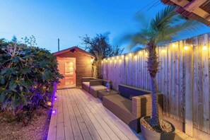 Terrace/patio - The Spa Cabin by Whitstable Seaside Ltd (Whitstable)