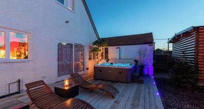 The Spa Cabin by Whitstable Seaside Ltd