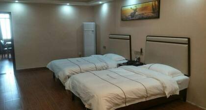 Luanchuan Friendship Business Hotel
