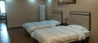 Luanchuan Friendship Business Hotel