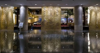 Peninsula Hotel