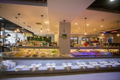 Restaurant. Kangjie Hotel