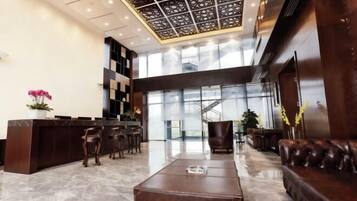 المنشأة من الداخل