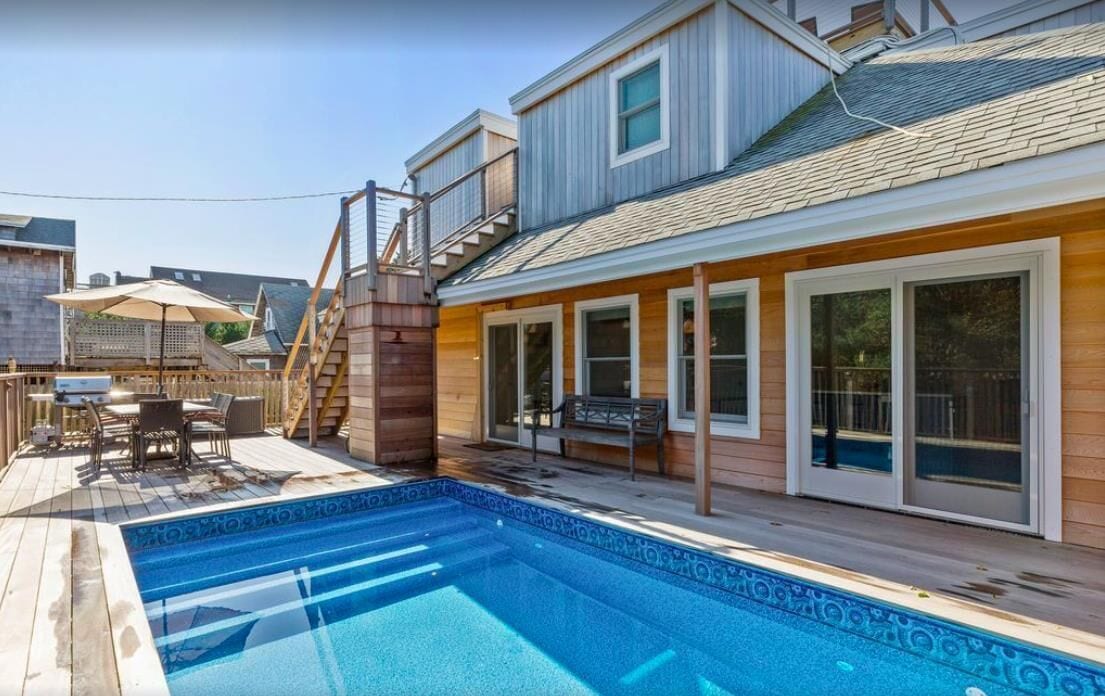 4 Houses from Ocean- Heated Pool Rooftop deck