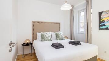 1 slaapkamer, een strijkplank/strijkijzer, gratis wifi, beddengoed