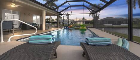 屋外プール、温水プール