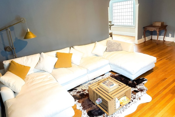 Smart TV, reproductor de DVD, libros, servicios de streaming