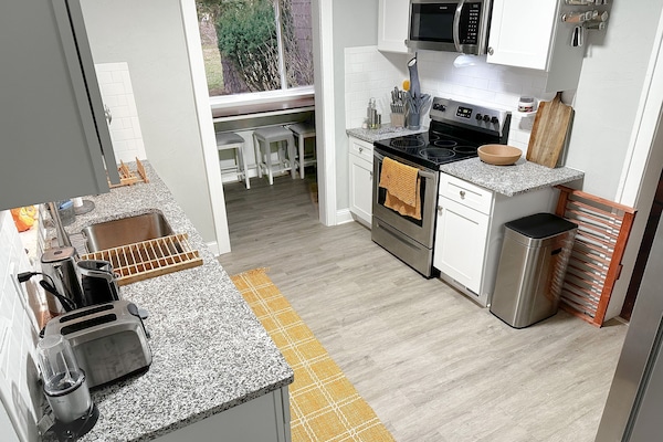 Refrigerador, microondas, horno, placa de cocina