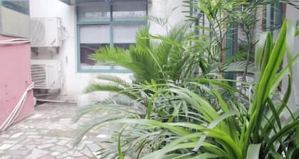 Yuzhou Business Hotel