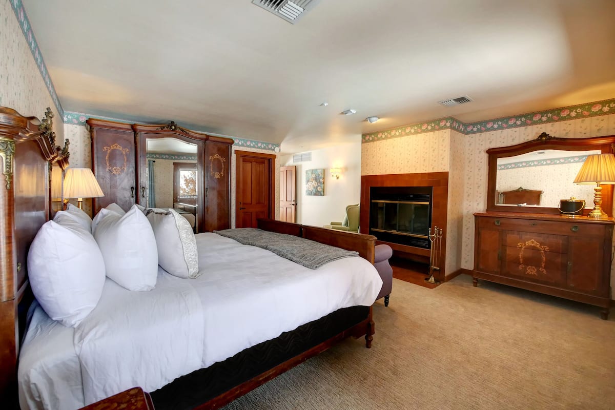 Hypo-allergenic bedding, individually decorated, individually furnished
