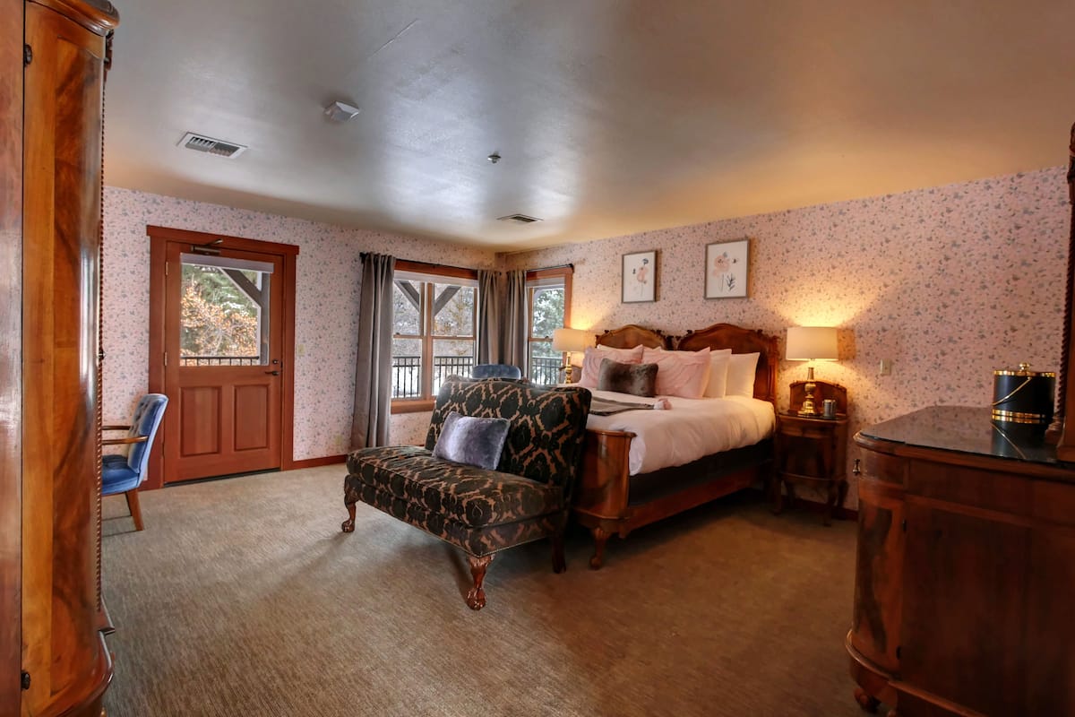 Hypo-allergenic bedding, individually decorated, individually furnished