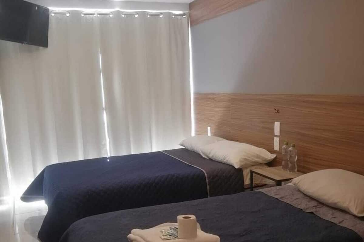 Business Double Room, Multiple Beds | WiFi (free)