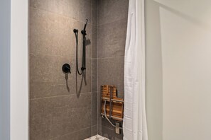Shower, towels
