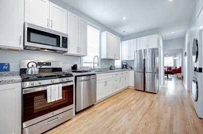 Avondale Condo Near Classic Bars, Eateries, and More! by AllSet Turnover