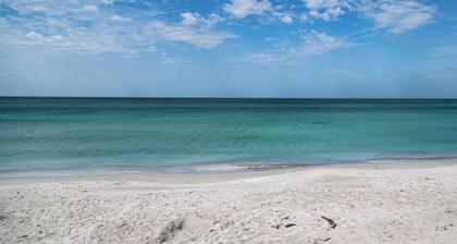 Winter’s Overrated. Longboat Key Isn’t. — 2BR w/ Beach Access