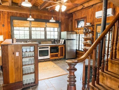 Ivy Rose Cottage nestled b/t Cville & Vineyards