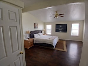 3 bedrooms, WiFi, bed sheets