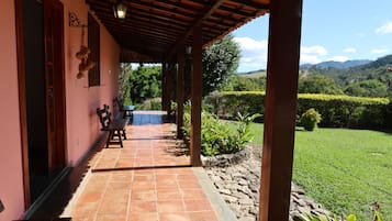 Casa familiar | Terraza o patio