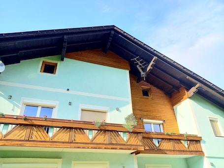 Exterior. Aliegusta