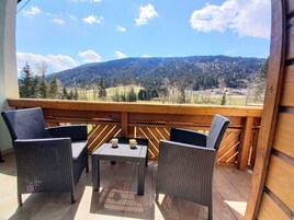 Apartamento, 1 cama Queen, vista para a montanha | Terraço/pátio