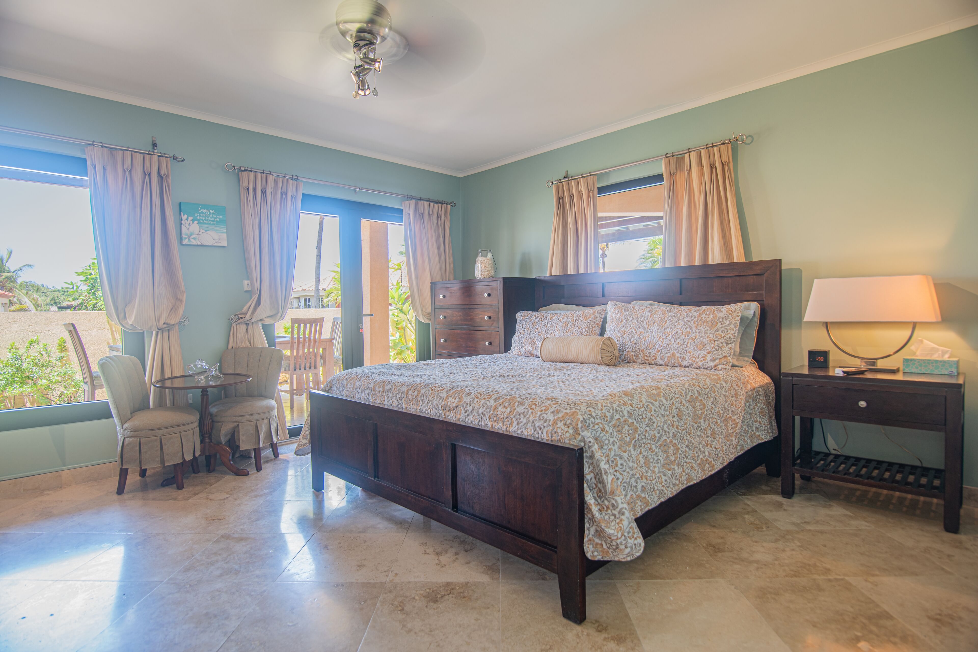 2 chambres, bureau, lit de bébé portatif, accès au Wi-Fi (inclus)