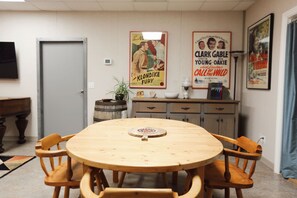 Dining - Garden Suite (Whitehorse)