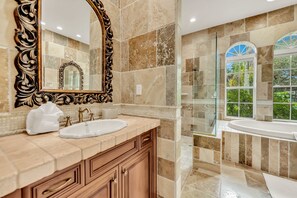 Hair dryer, towels - Luxurious Paradise with Tiki Bar and Heated Pool, Just Remodeled! (Siesta Key)