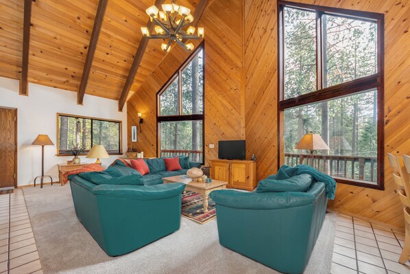 Smart TV, fireplace, table football