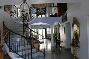 Reception - Little Savoy Guest House (Runaway Bay)