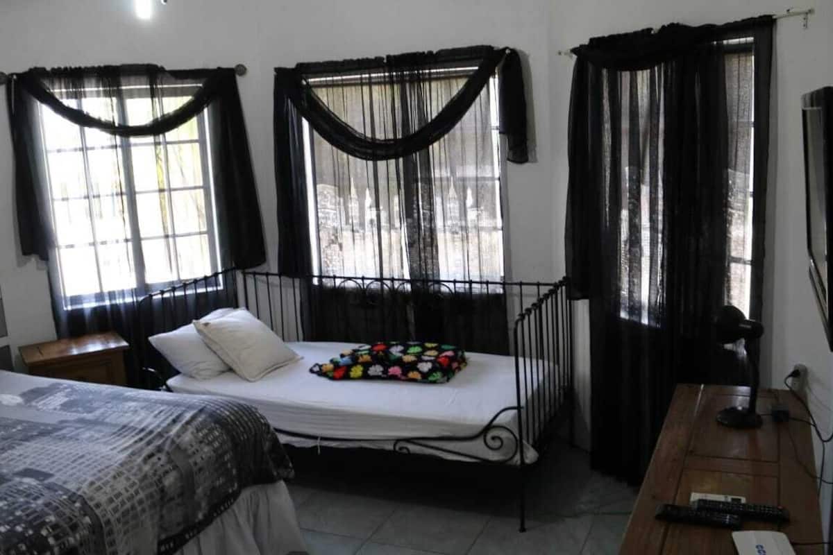 华丽客房, 1 间卧室 | 客房内保险箱、笔记本电脑工作区、遮光窗帘、熨斗/熨衣板