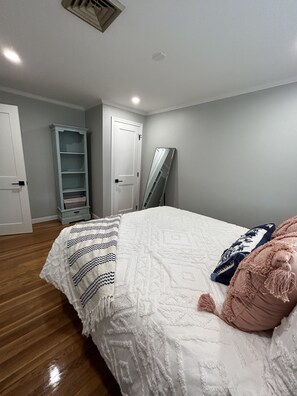 3 habitaciones, cuna de viaje, wifi gratis y ropa de cama