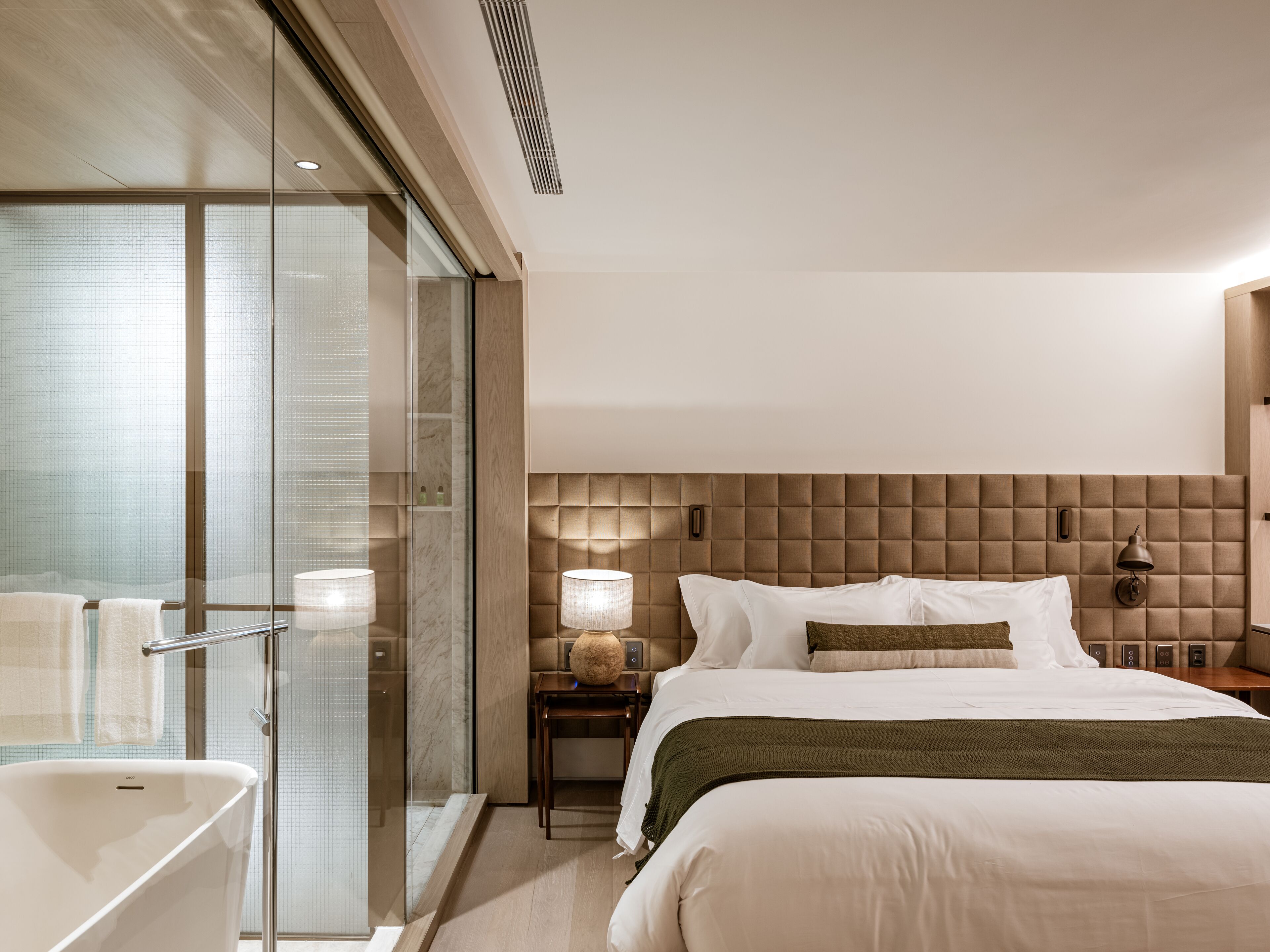 Suite | Premium bedding, down comforters, pillowtop beds, minibar