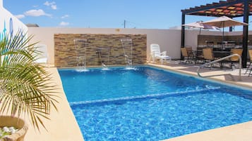 Outdoor pool, sun loungers