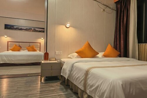 Yingzhou Business Hotel