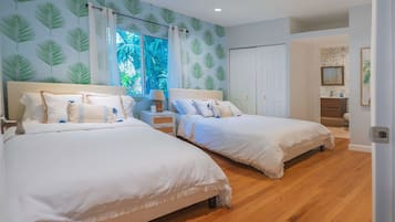 4 bedrooms, desk, travel cot, free WiFi