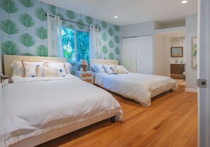 4 bedrooms, desk, travel crib, free WiFi